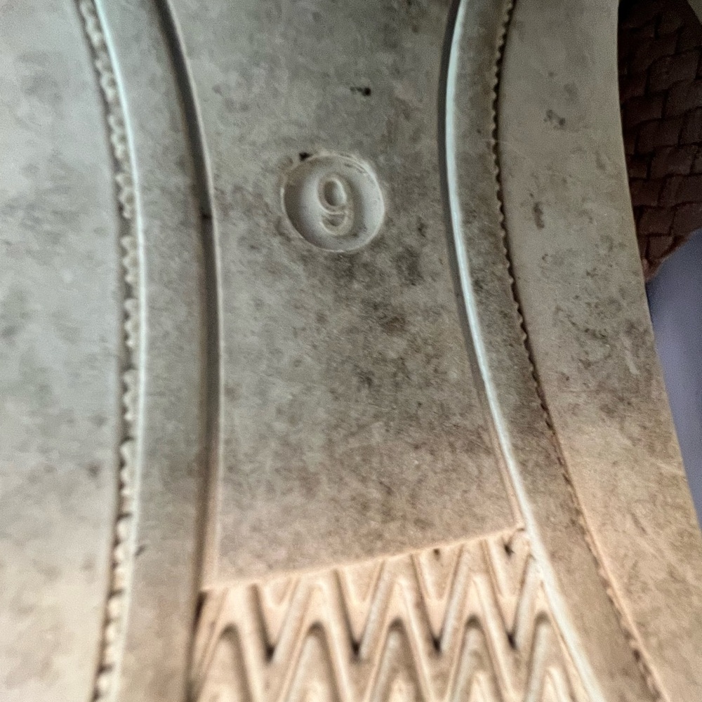 Eileen Fisher Women's Tan Woven Sandals - Picture 8 of 11